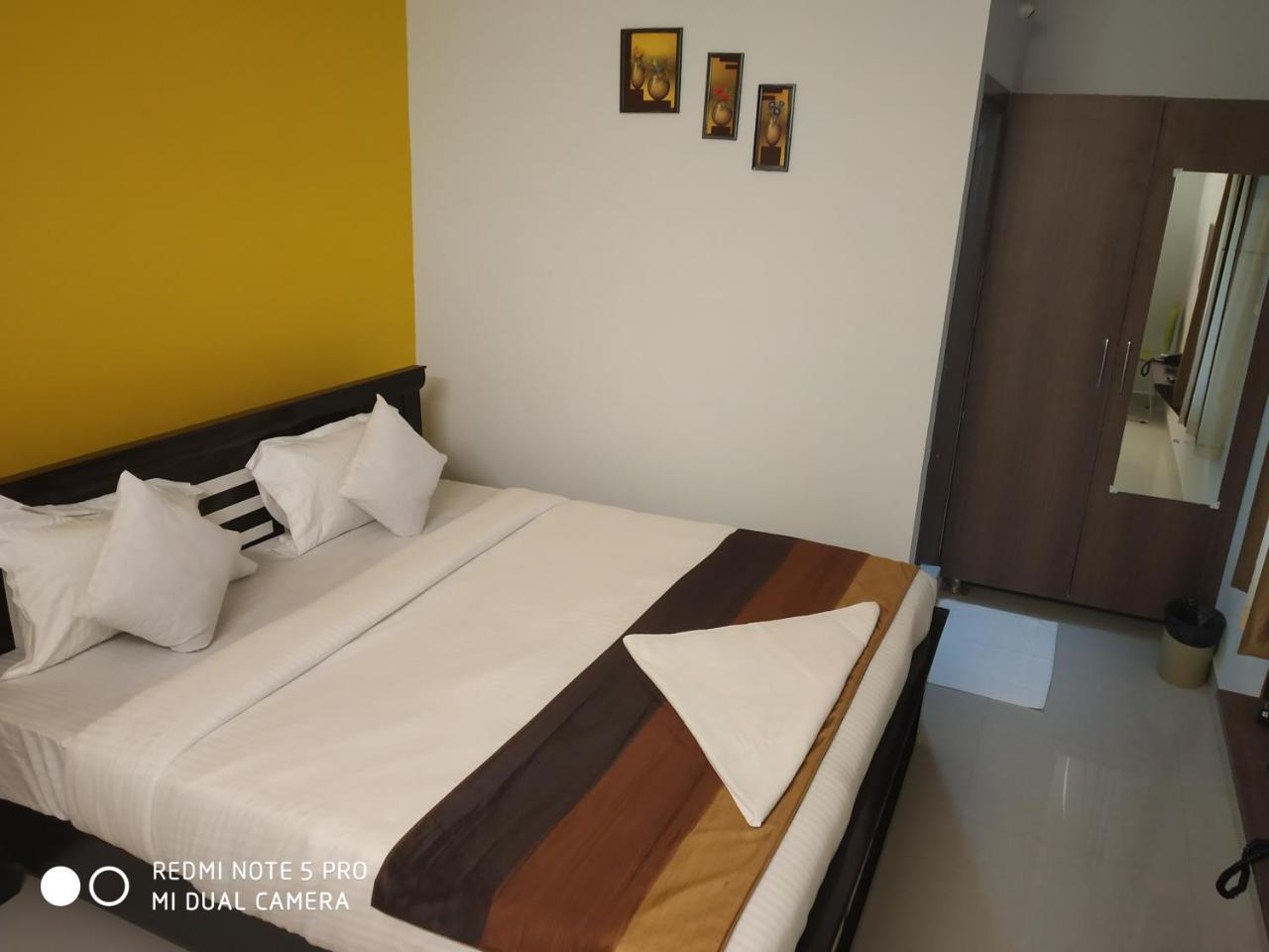 Namaha Stays Hyderabad Exterior foto