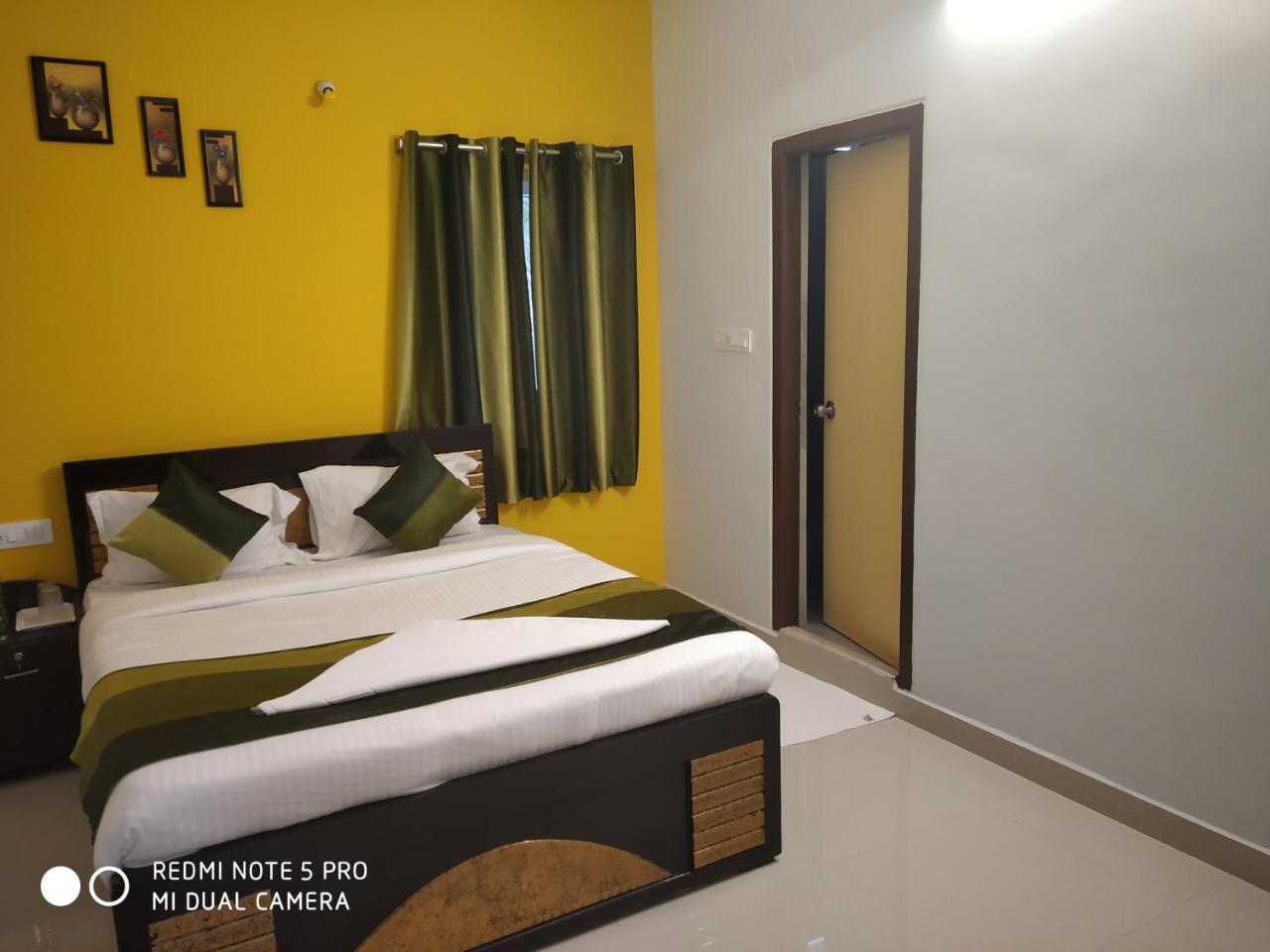 Namaha Stays Hyderabad Exterior foto